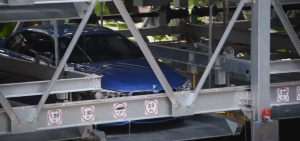 he-thong-do-xe-tu-dong-dang-xep-hinh-du-an-thuc-te