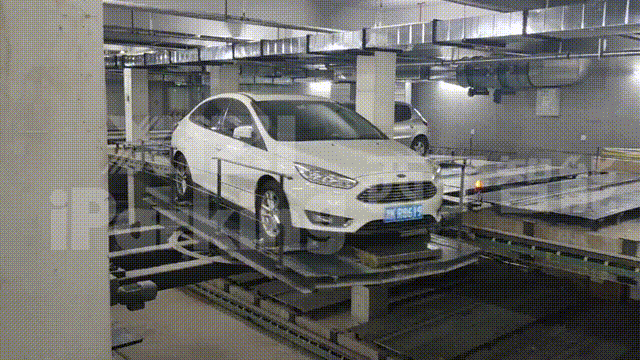 ung-dung-robot-agv-tu-lai-trong-he-thong-do-xe-thong-minh