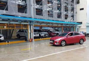 Modern automated parking system in high-rise urban building 2026